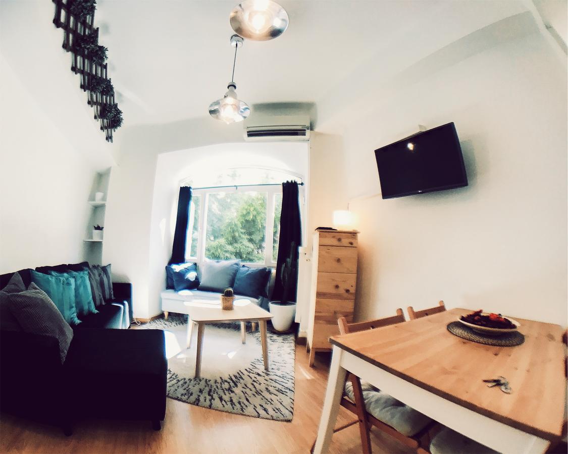 Lollipop Flats City Centre Deluxe Suite Мадрид Экстерьер фото